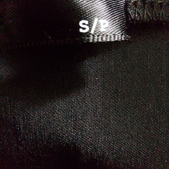 STUDIO SKIRT - Picture 4 of 6